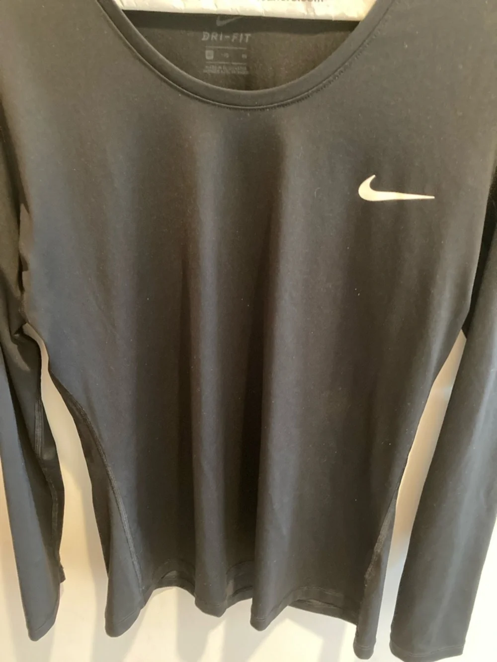 Nike Black Long Sleeve Dri-FIT Top with White Swoosh length 26” - Picture 1 of 4